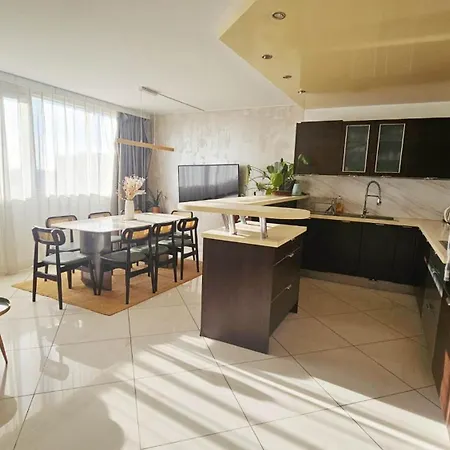 Apartment Beautiful&big For 8persons Parking Free