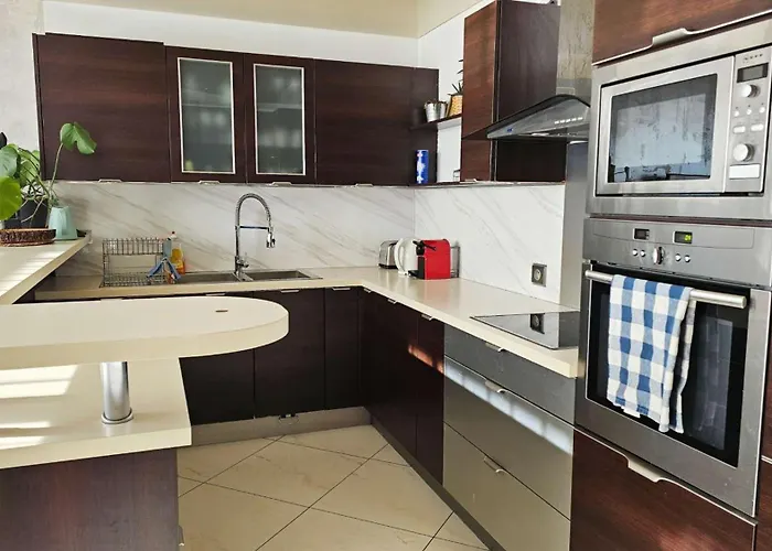 Apartment Beautiful&big For 8persons Parking Free